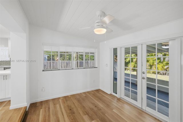 3681 SW 21st St, Miami, FL 33145