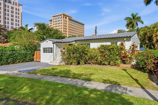 3681 SW 21st St, Miami, FL 33145