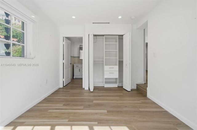 3681 SW 21st St, Miami, FL 33145