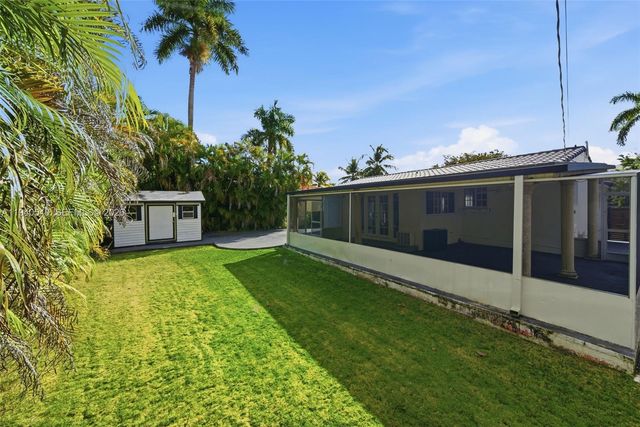 3681 SW 21st St, Miami, FL 33145