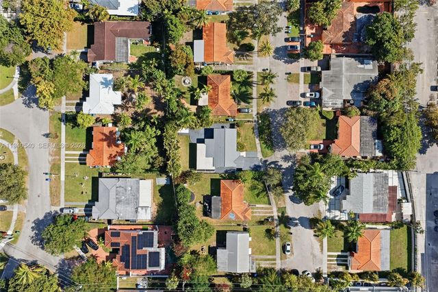 3681 SW 21st St, Miami, FL 33145