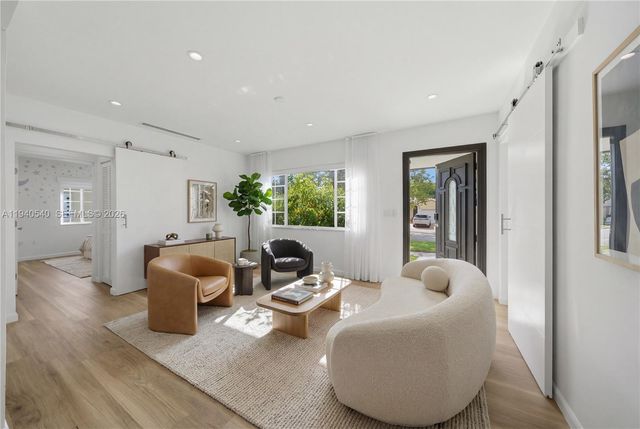 3681 SW 21st St, Miami, FL 33145