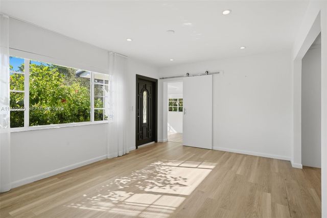 3681 SW 21st St, Miami, FL 33145