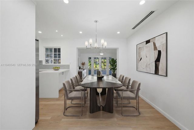 3681 SW 21st St, Miami, FL 33145