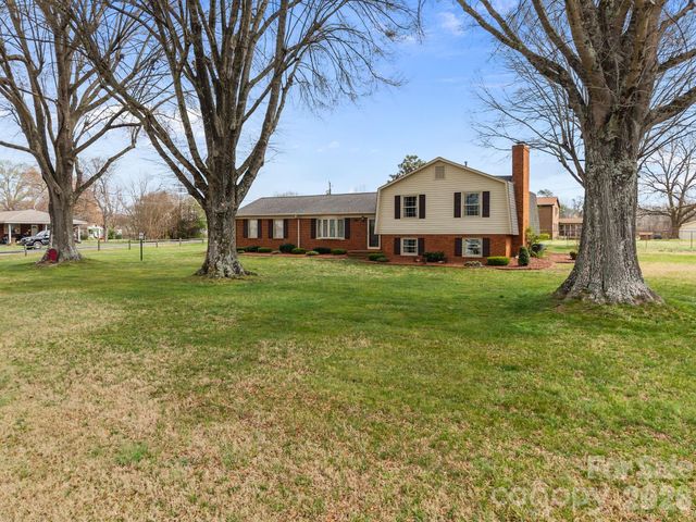 1070 Dunns Mountain Road, Salisbury, NC 28146