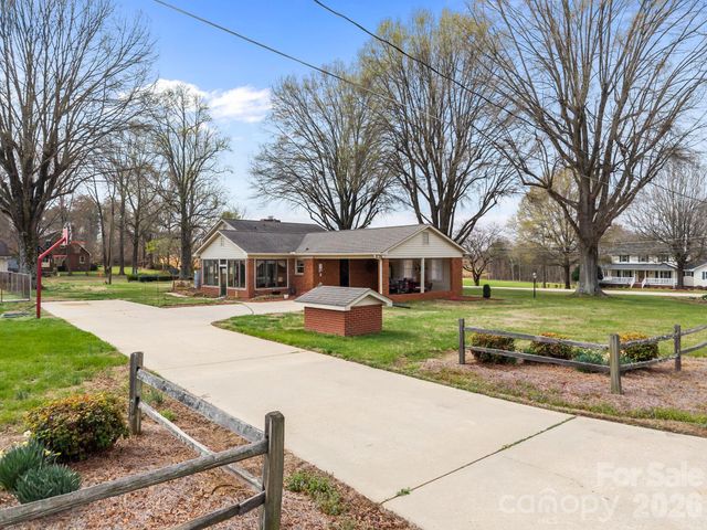 1070 Dunns Mountain Road, Salisbury, NC 28146