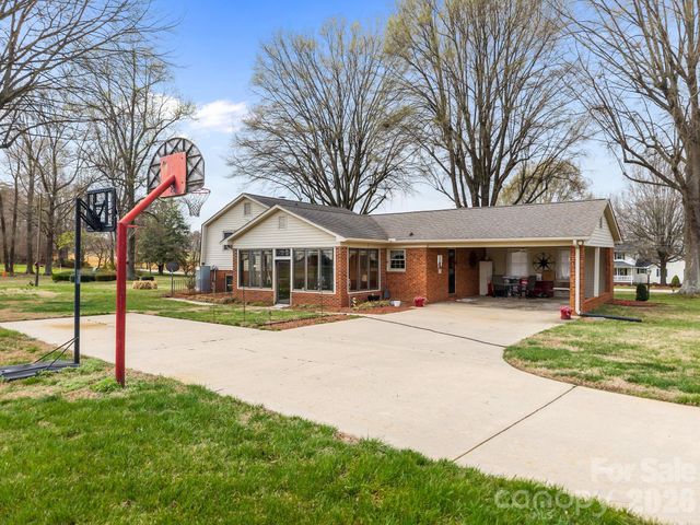 1070 Dunns Mountain Road, Salisbury, NC 28146