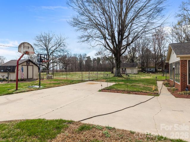 1070 Dunns Mountain Road, Salisbury, NC 28146