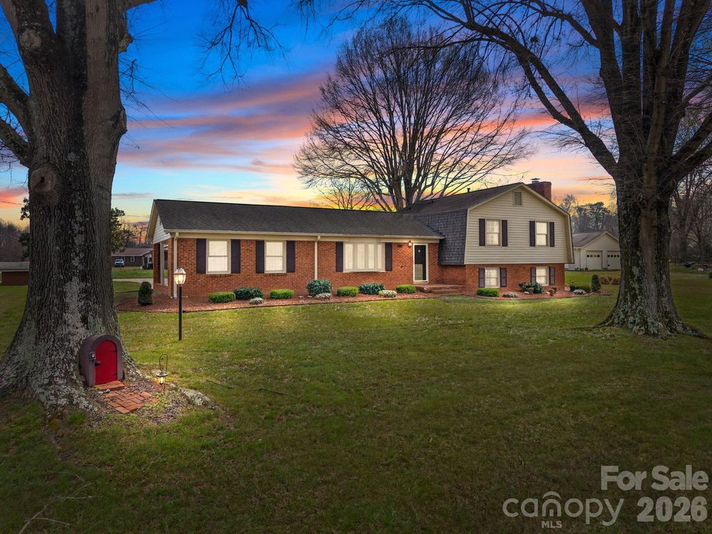 1070 Dunns Mountain Road, Salisbury, NC 28146