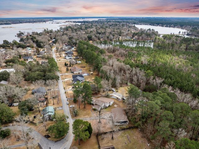 2015 Albert Storm Avenue, Moncks Corner, SC 29461