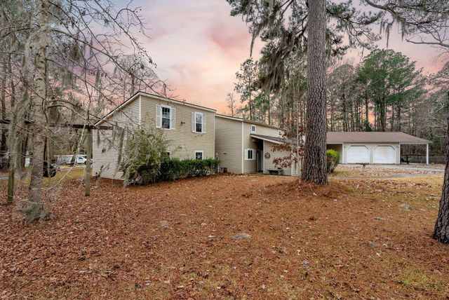 2015 Albert Storm Avenue, Moncks Corner, SC 29461