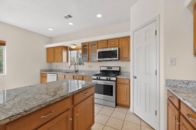 5002 Mirador Drive NW, Albuquerque, NM 87120