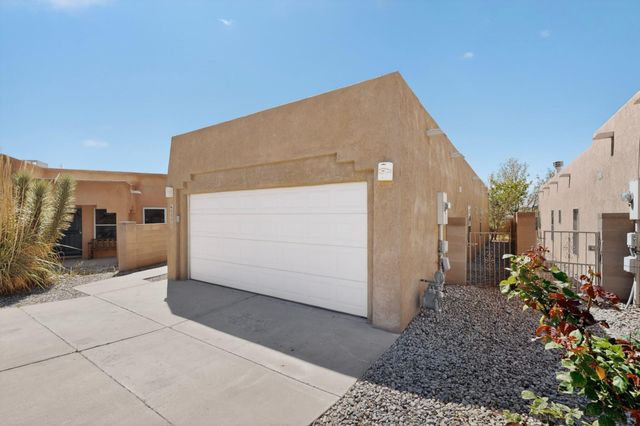 5002 Mirador Drive NW, Albuquerque, NM 87120