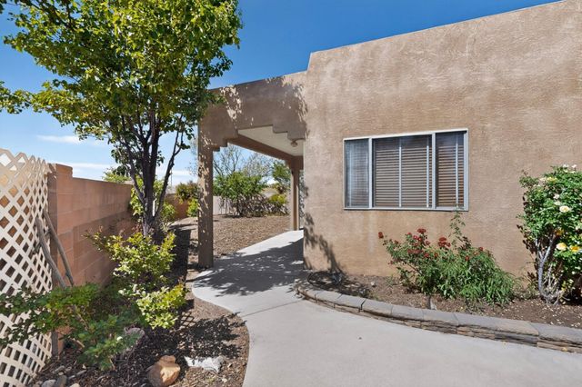 5002 Mirador Drive NW, Albuquerque, NM 87120