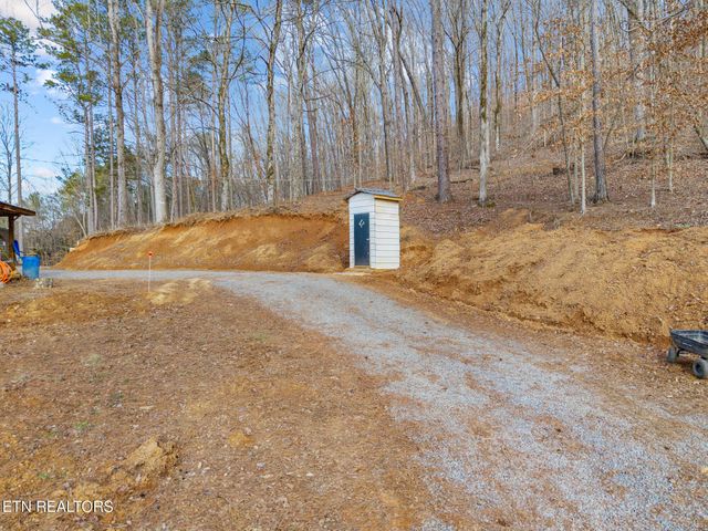 365 County Road 38, Riceville, TN 37370