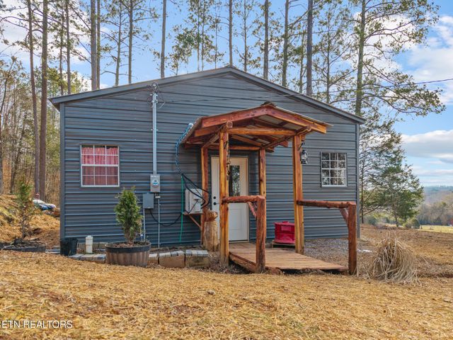 365 County Road 38, Riceville, TN 37370