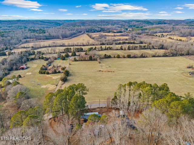 365 County Road 38, Riceville, TN 37370