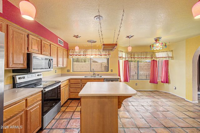 7885 W WINDSOR Boulevard, Glendale, AZ 85303