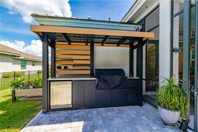 6580 Samuel Lane, Vero Beach, FL 32966