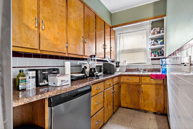 154 Oakland Avenue, Providence, RI 02908