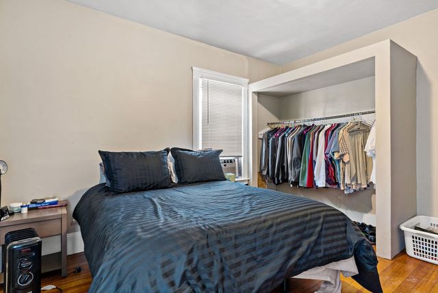 154 Oakland Avenue, Providence, RI 02908