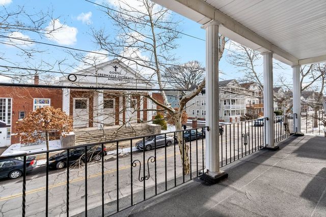 154 Oakland Avenue, Providence, RI 02908