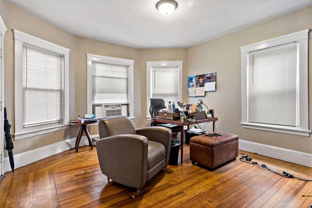 154 Oakland Avenue, Providence, RI 02908