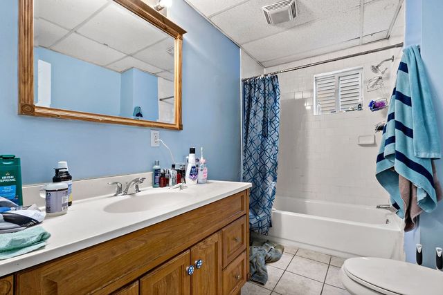 154 Oakland Avenue, Providence, RI 02908