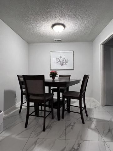 13798 Hollowgreen Drive 305, Houston, TX 77082