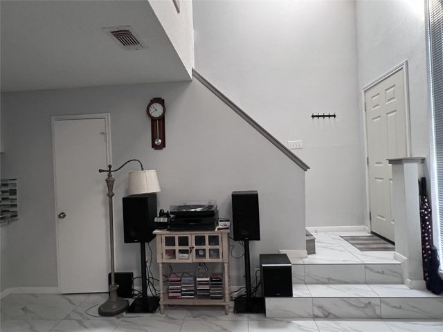 13798 Hollowgreen Drive 305, Houston, TX 77082