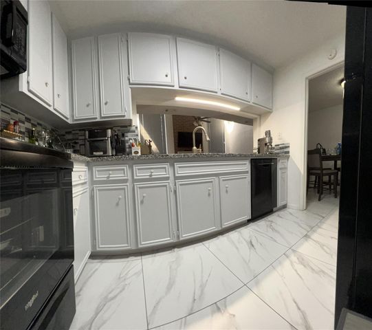 13798 Hollowgreen Drive 305, Houston, TX 77082