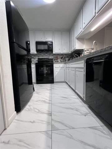 13798 Hollowgreen Drive 305, Houston, TX 77082