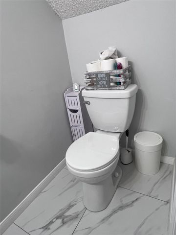 13798 Hollowgreen Drive 305, Houston, TX 77082