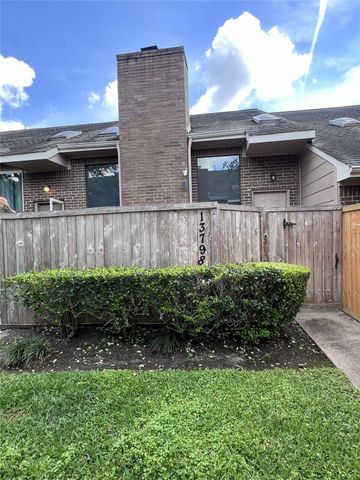13798 Hollowgreen Drive 305, Houston, TX 77082