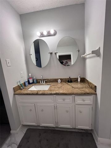 13798 Hollowgreen Drive 305, Houston, TX 77082