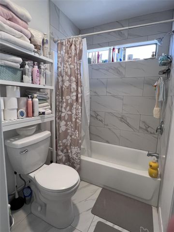 13798 Hollowgreen Drive 305, Houston, TX 77082