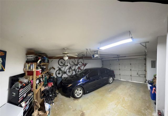 13798 Hollowgreen Drive 305, Houston, TX 77082