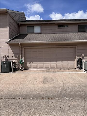 13798 Hollowgreen Drive 305, Houston, TX 77082