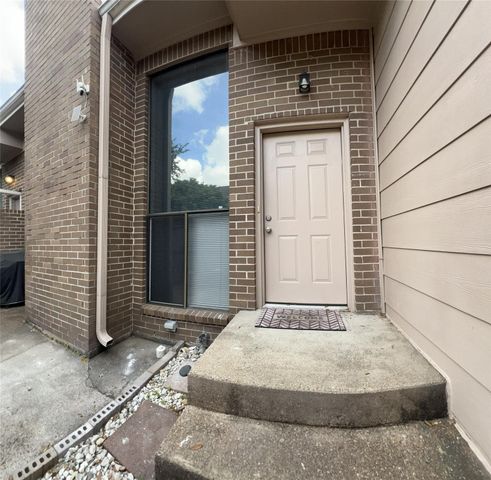 13798 Hollowgreen Drive 305, Houston, TX 77082