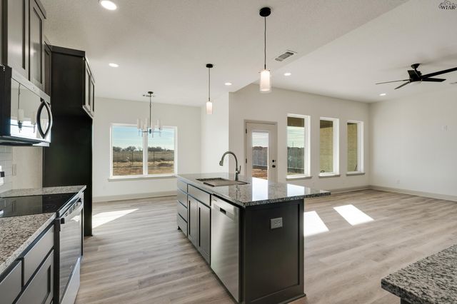 1426 AMHERST STREET, Burkburnett, TX 76354