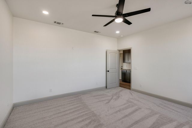 1426 AMHERST STREET, Burkburnett, TX 76354