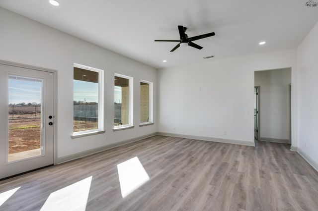 1426 AMHERST STREET, Burkburnett, TX 76354