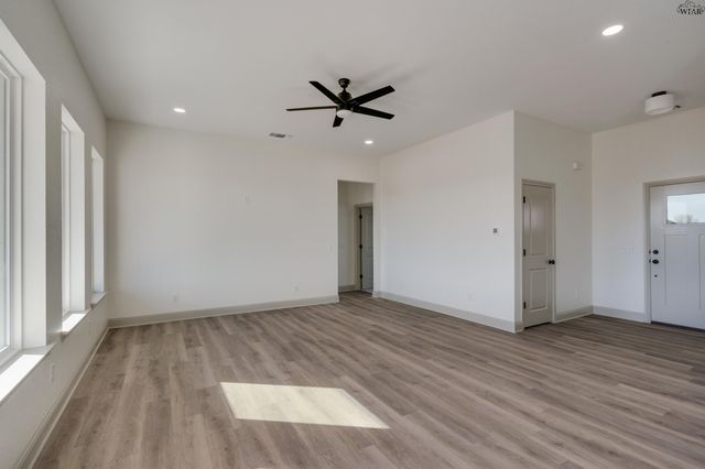 1426 AMHERST STREET, Burkburnett, TX 76354