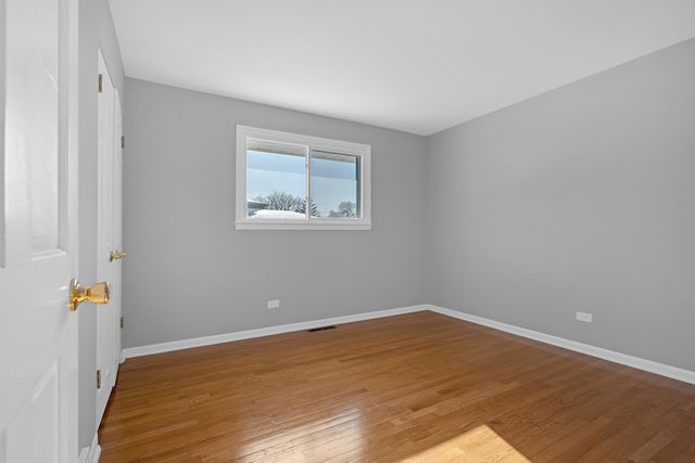 503 La Salle Street, Des Plaines, IL 60016