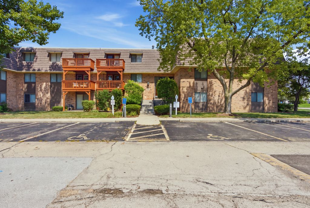 1895 Tall Oaks Drive 3508, Aurora, IL 60505