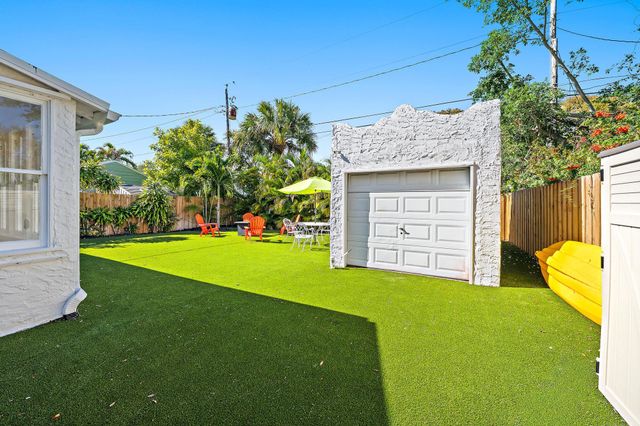 429 48th Street, West Palm Beach, FL 33407