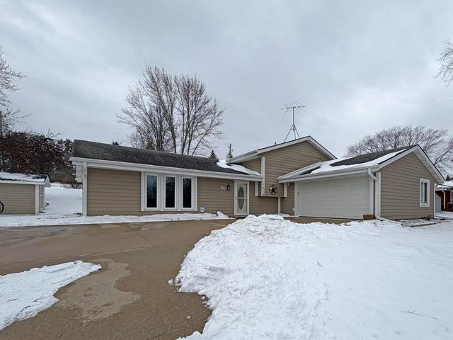 N97W21763 White Horse DRIVE, Colgate, WI 53017