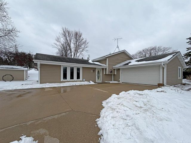 N97W21763 White Horse DRIVE, Colgate, WI 53017