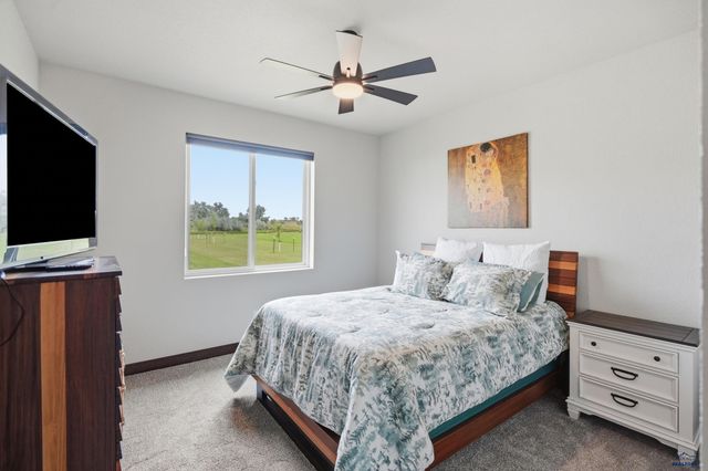 6242 GREENFIELD DR, Rapid City, SD 57703
