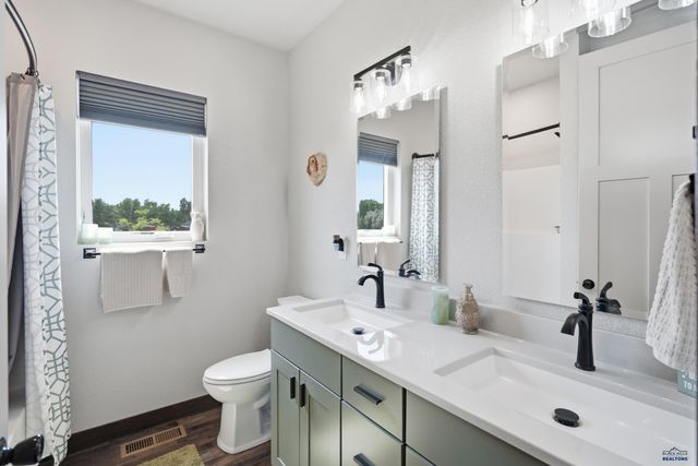 6242 GREENFIELD DR, Rapid City, SD 57703
